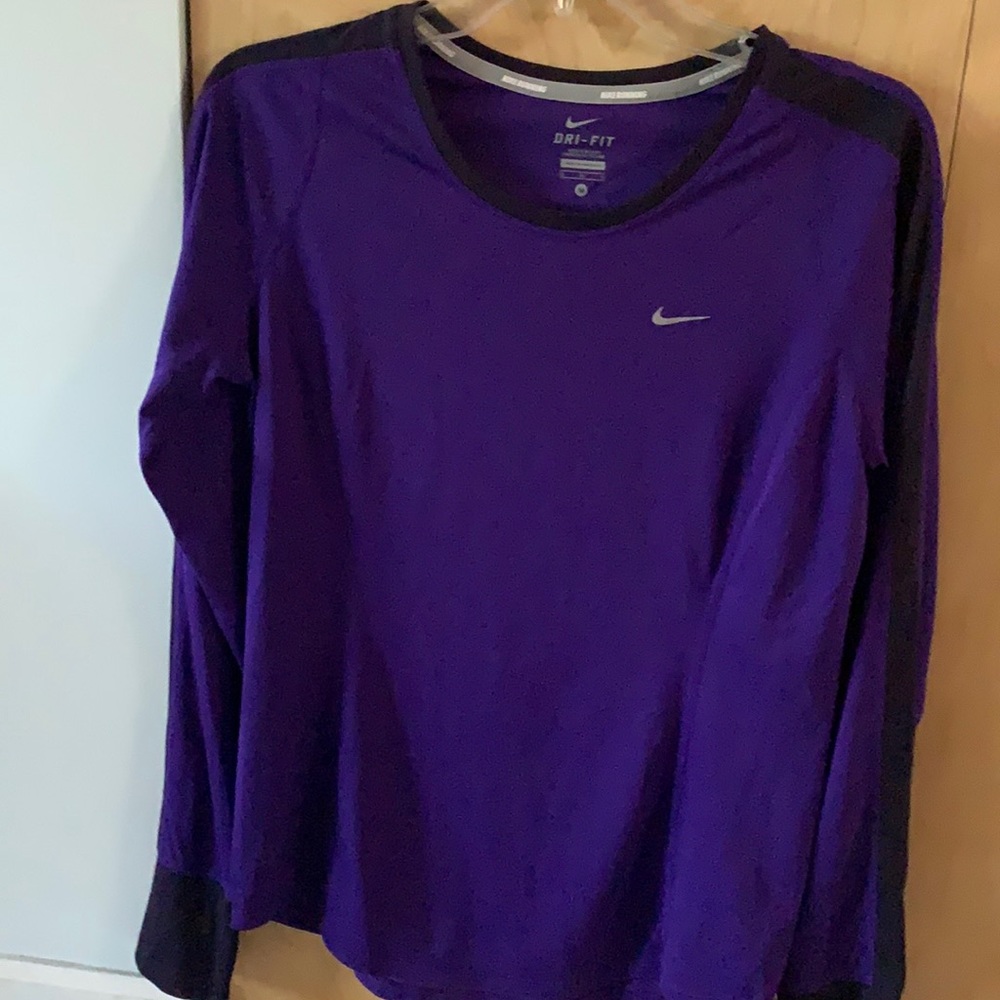 Women’s nike running shirt